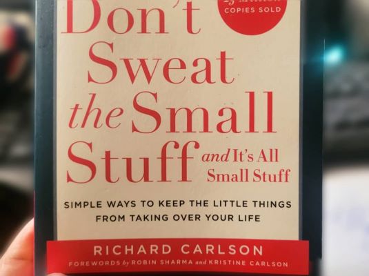 Embrace Inner Peace: A Review of "Don't Sweat the Small Stuff"