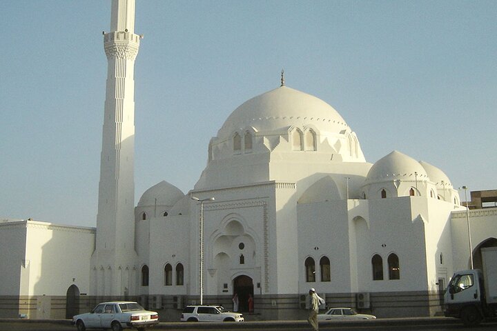 Ziarah Tempat Suci di Madinah