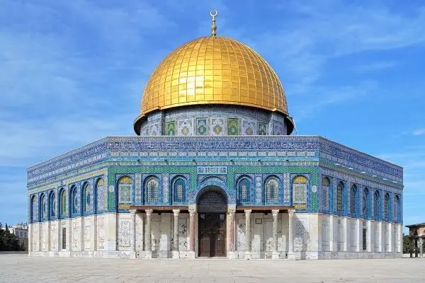 Ulasan Ringkas: Meneroka Menara Terkemuka Dinasti Umaiyah, Abbasiyah dan Safawiyah