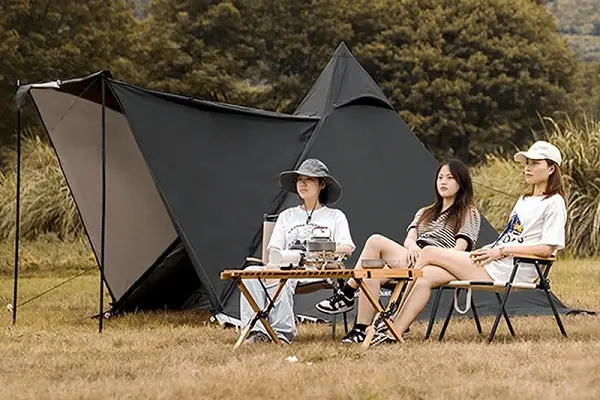 🏖️⛺🏕️ Ultimate Camping Adventure: Top Gear from Aara Stories for Your Next Trip