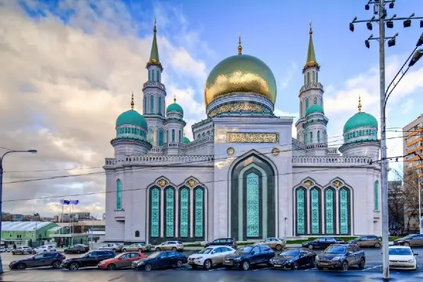 Moscow-Cathedral-Mosque.webp