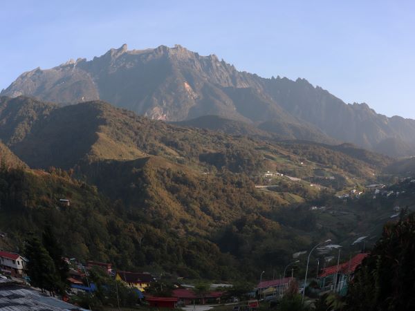 Kedamaian dan Ketenangan: Pengembaraan Solo DIY Kundasang, Sabah