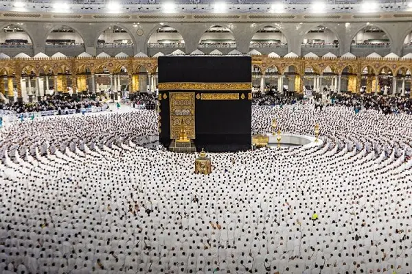 Embracing Technology for Connection and Safety During Umrah